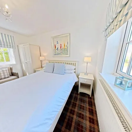 Holiday home Sunset Retreat - Part Of The The Bay Village With Pool, Gym And Direct Access, Pub, Restaurant, Tennis And Meadows Walks *