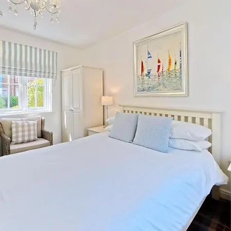 Sunset Retreat - Part Of The The Bay Village With Pool, Gym And Direct Access, Pub, Restaurant, Tennis And Meadows Walks