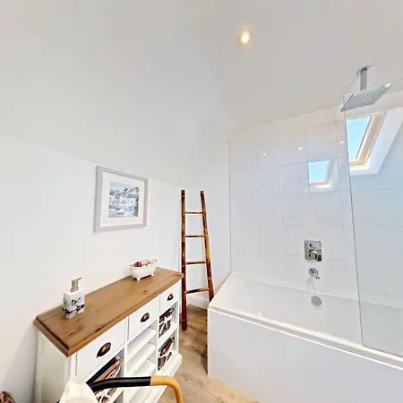 Holiday home Sunset Retreat - Part Of The The Bay Village With Pool, Gym And Direct Access, Pub, Restaurant, Tennis And Meadows Walks