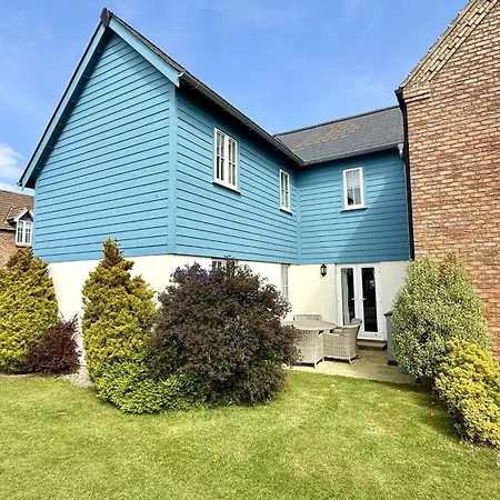 Holiday home Sunset Retreat - Part Of The The Bay Village With Pool, Gym And Direct Access, Pub, Restaurant, Tennis And Meadows Walks *