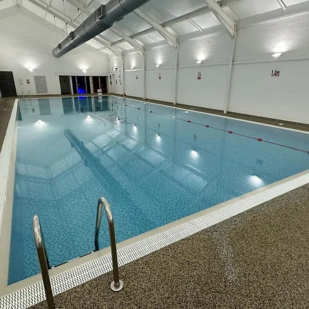 Sunset Retreat - Part Of The The Bay Village With Pool, Gym And Direct Access, Pub, Restaurant, Tennis And Meadows Walks * Filey