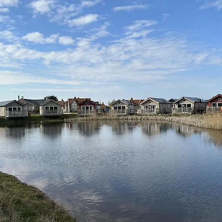 Holiday home Sunset Retreat - Part Of The The Bay Village With Pool, Gym And Direct Access, Pub, Restaurant, Tennis And Meadows Walks *